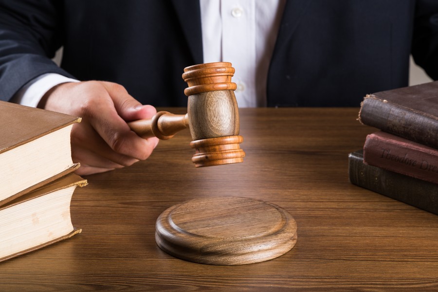 普陀区律师事务所解读轻微伤被害人赔偿标准