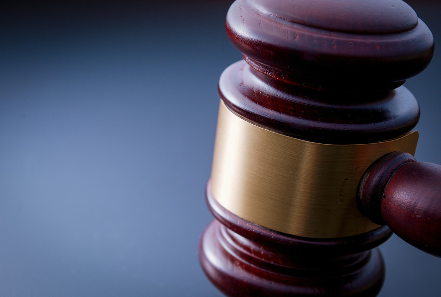 上海诉讼律师解读：被法院起诉是否会通过短信通知