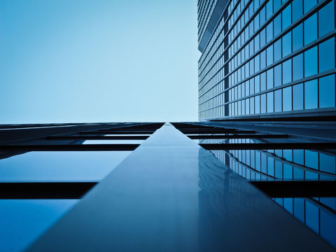 上海建筑专业律师浅析承揽合同与建设工程合同